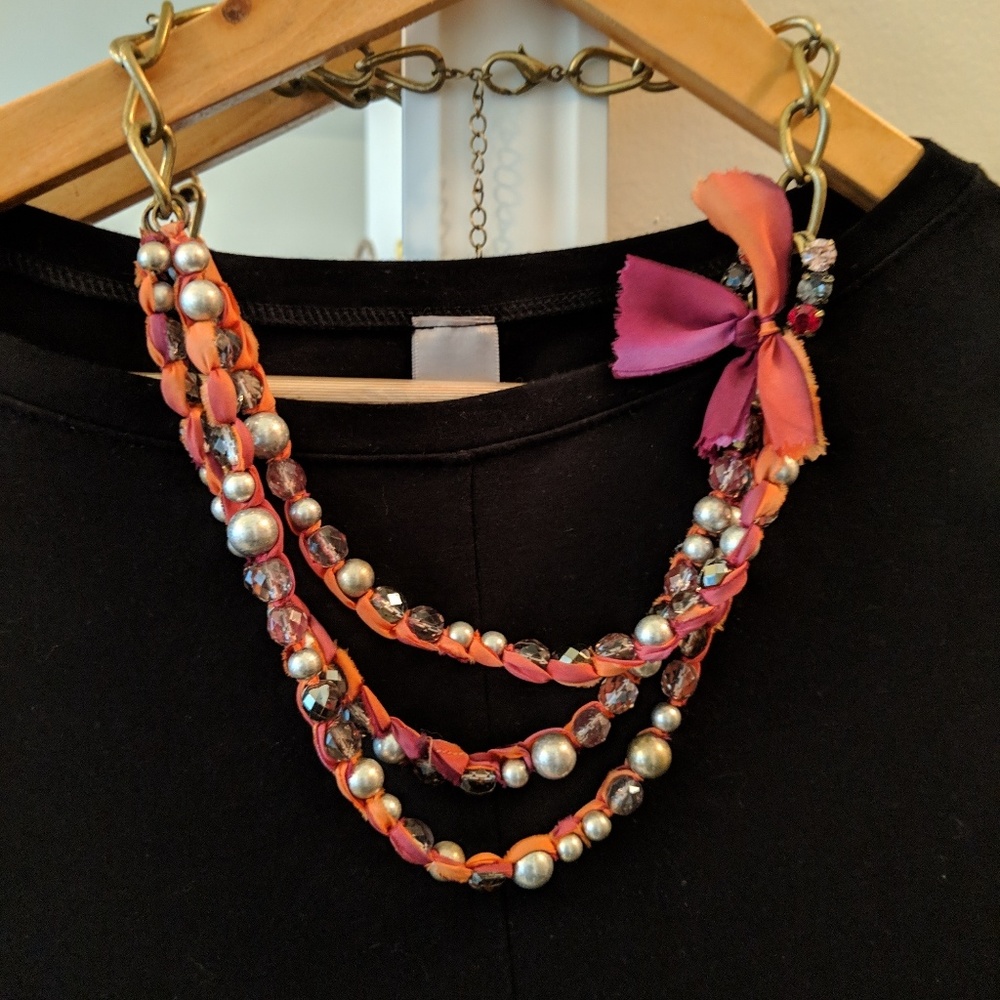 ♥️ 3/$20! Red and orange necklace pearls broach